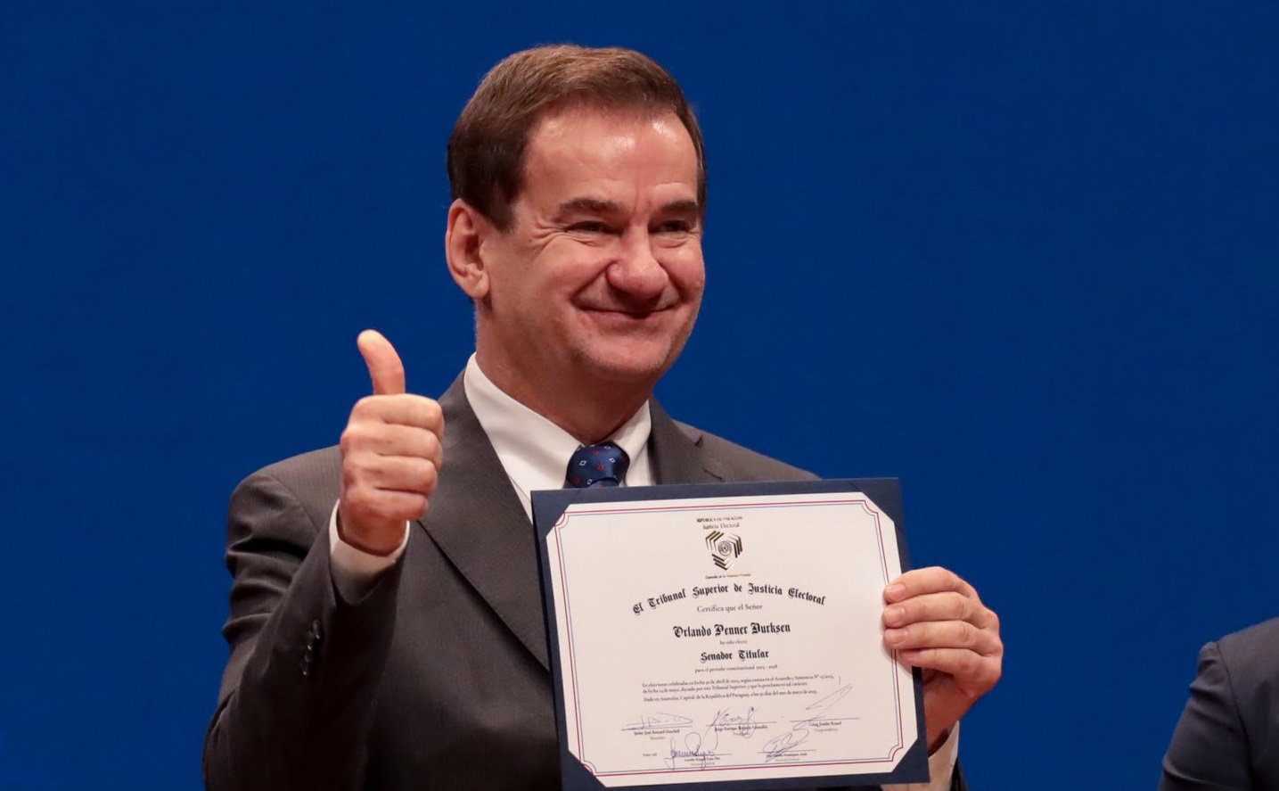 El transfuguismo de Penner expone motivaciones y sugestivos vínculos